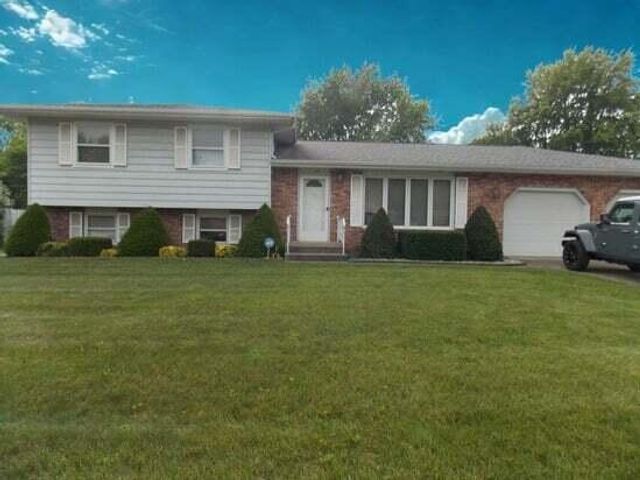613 Dogwood Drive, Trail Creek, IN 46360