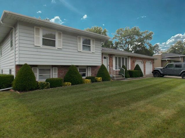 613 Dogwood Drive, Trail Creek, IN 46360