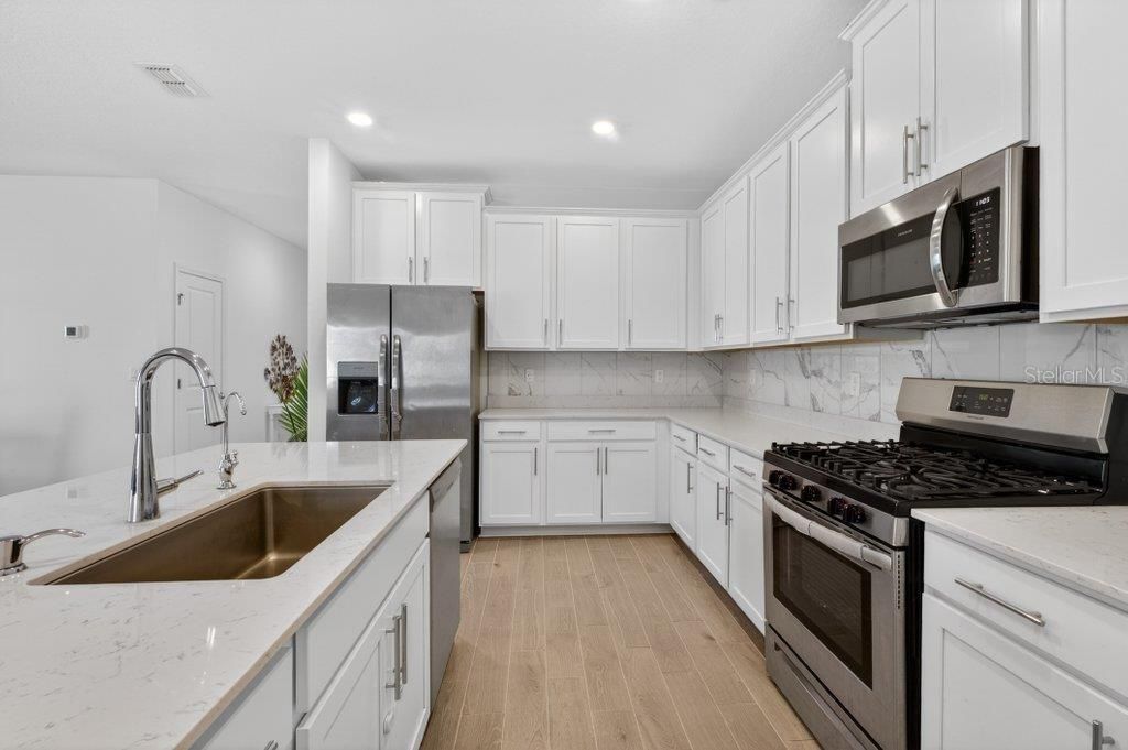 Image 8 of property listing at 210 WHITE RABBIT RUN, St Augustine, FL 32092