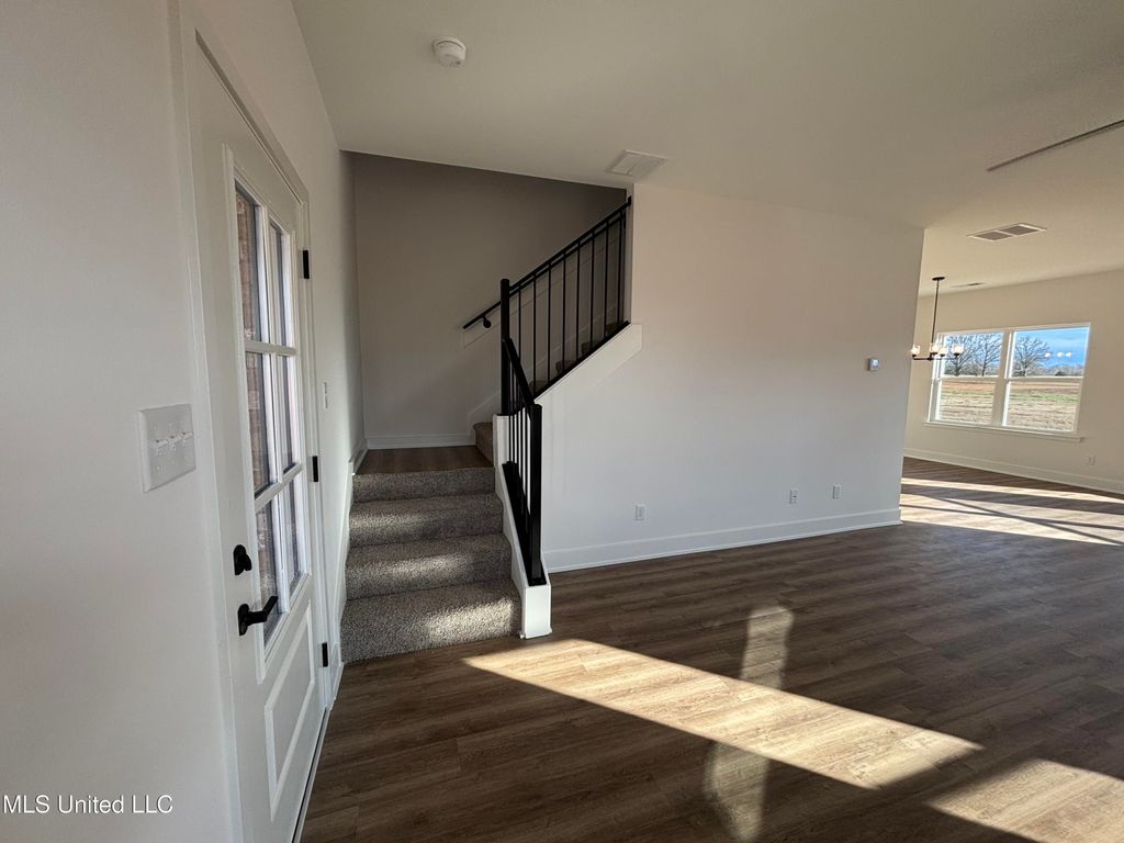 107 Red Bird Cove, Senatobia, MS 38668 — photo 3