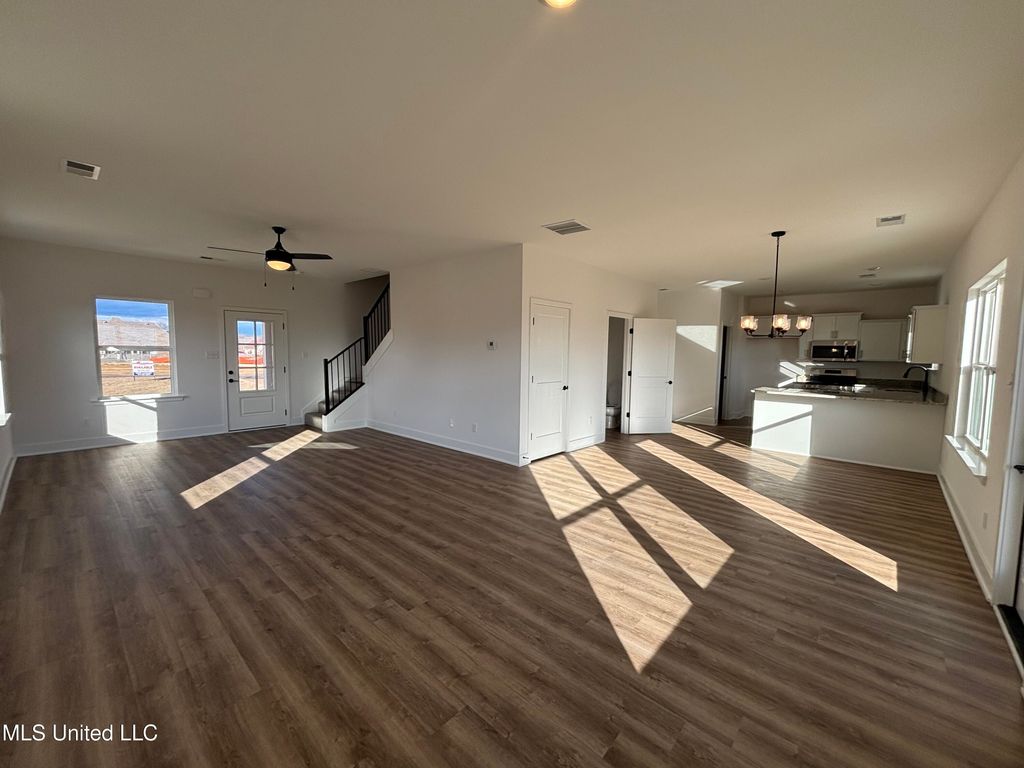 107 Red Bird Cove, Senatobia, MS 38668 — photo 5
