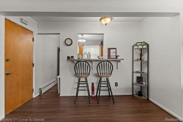 2714 W 13 Mile Road, Royal Oak, MI 48073