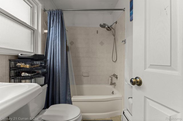 2714 W 13 Mile Road, Royal Oak, MI 48073