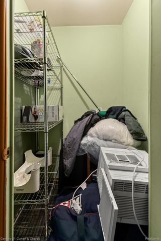 2714 W 13 Mile Road, Royal Oak, MI 48073