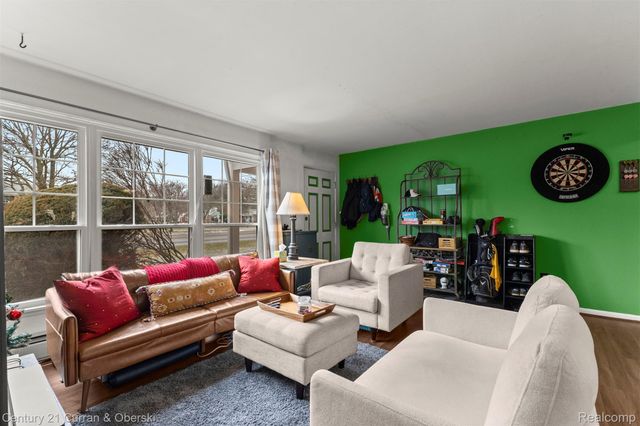 2714 W 13 Mile Road, Royal Oak, MI 48073