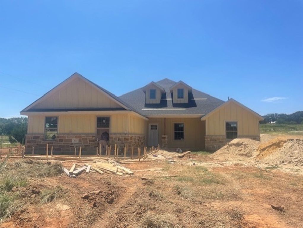 2632 North Cardinal Road, Reno, TX 76020