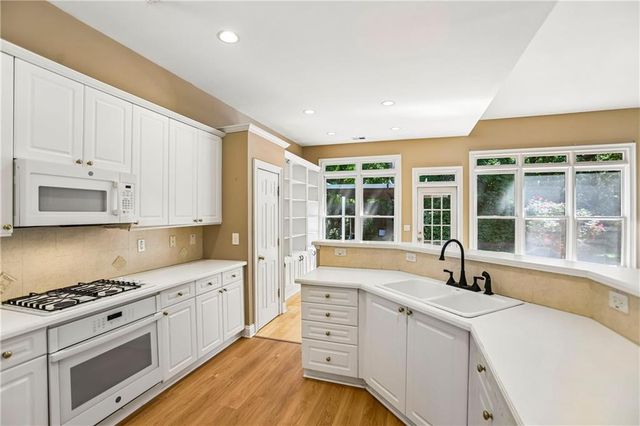 3054 Montclair Circle SE, Smyrna, GA 30080