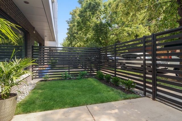 1727 N Winnebago Avenue, Chicago, IL 60647