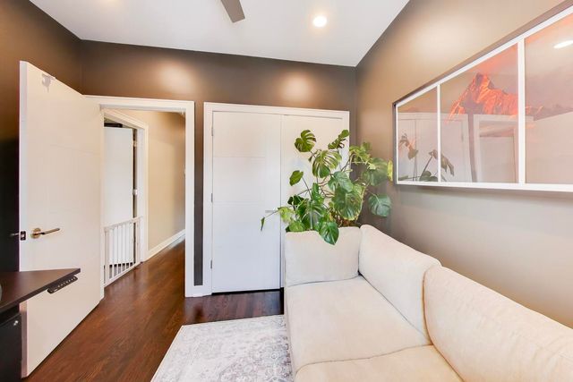 1727 N Winnebago Avenue, Chicago, IL 60647