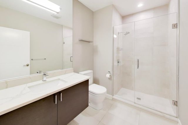 1727 N Winnebago Avenue, Chicago, IL 60647