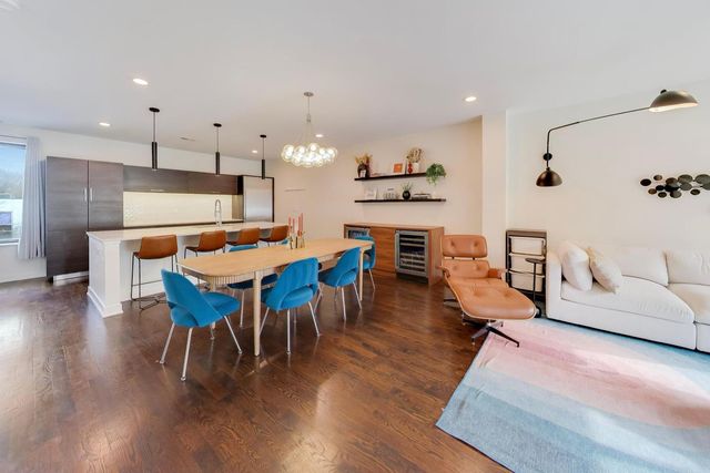 1727 N Winnebago Avenue, Chicago, IL 60647