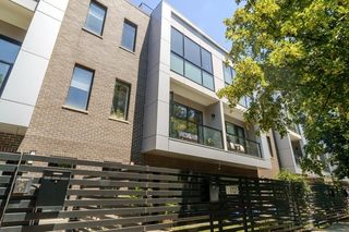 1727 N Winnebago Avenue, Chicago, IL 60647