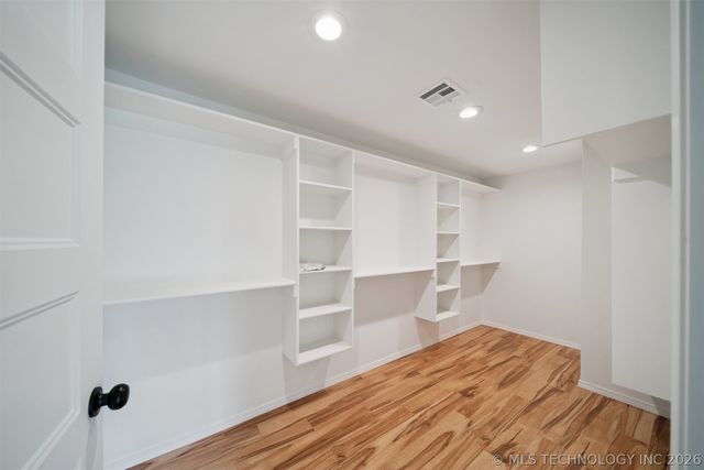 2008 N Main Street, Owasso, OK 74055
