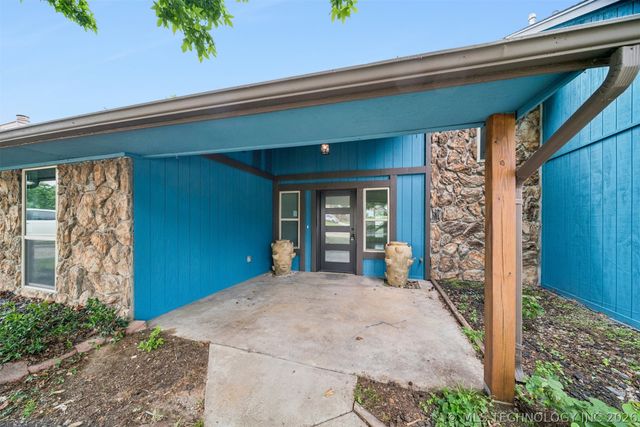 2008 N Main Street, Owasso, OK 74055