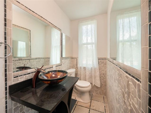 368 Riddle RD, Cedar Creek, TX 78612