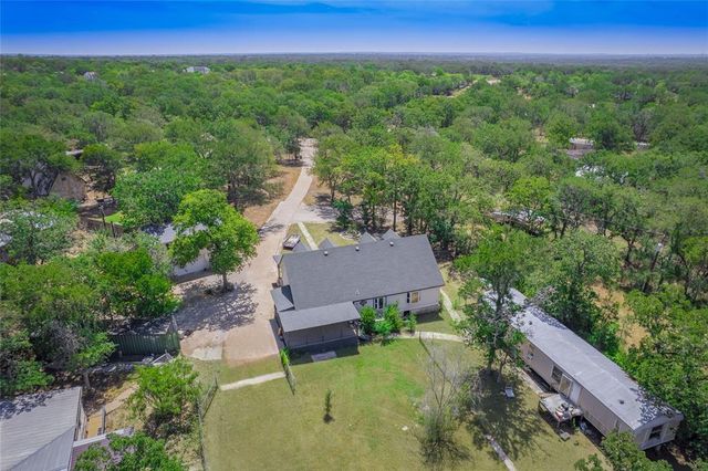 368 Riddle RD, Cedar Creek, TX 78612