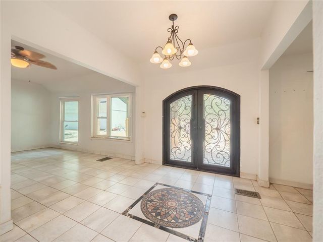 368 Riddle RD, Cedar Creek, TX 78612