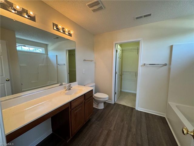 10 Glenrose Court, Greensboro, NC 27407