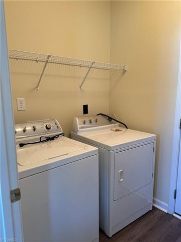 10 Glenrose Court, Greensboro, NC 27407