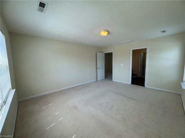 10 Glenrose Court, Greensboro, NC 27407