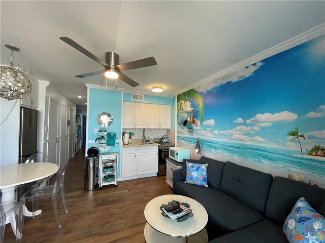 3938 Surfside Blvd 1102, Corpus Christi, TX 78402