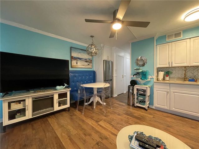 3938 Surfside Blvd 1102, Corpus Christi, TX 78402
