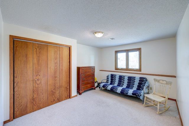 10 Leed Rd, Winfield, KS 67156