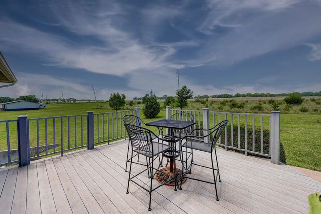 10 Leed Rd, Winfield, KS 67156