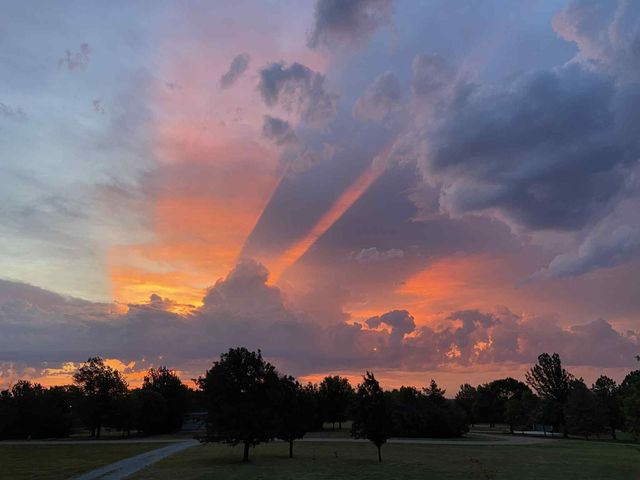 10 Leed Rd, Winfield, KS 67156