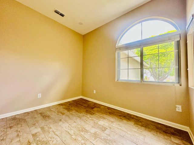 7026 Lost Lake Ln, Roseville, CA 95747
