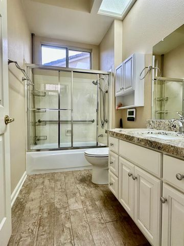 7026 Lost Lake Ln, Roseville, CA 95747