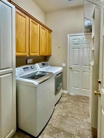 7026 Lost Lake Ln, Roseville, CA 95747