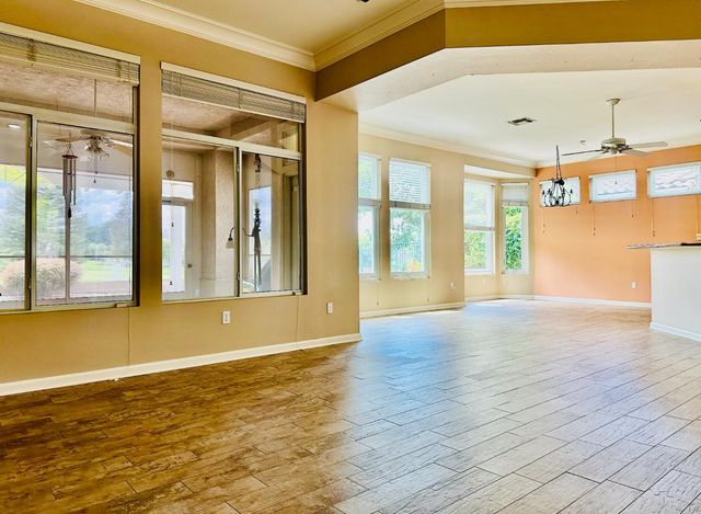 7026 Lost Lake Ln, Roseville, CA 95747