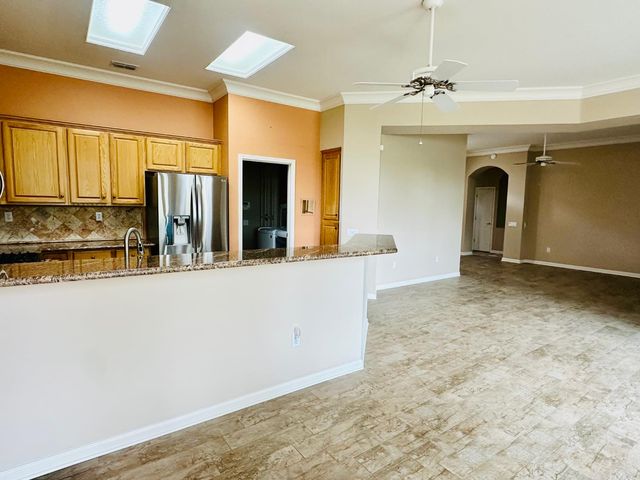 7026 Lost Lake Ln, Roseville, CA 95747