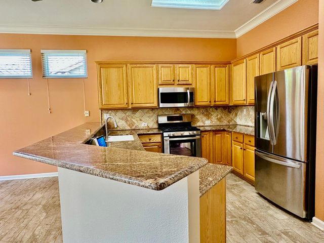 7026 Lost Lake Ln, Roseville, CA 95747