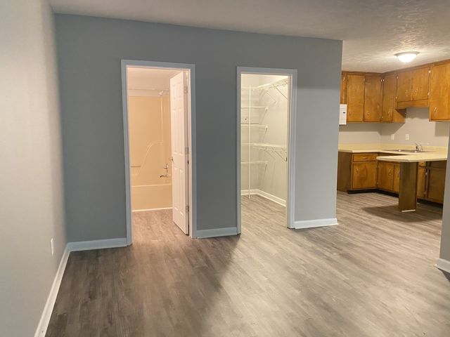 812 Bradley St Apt B, Clarksville, TN 37040