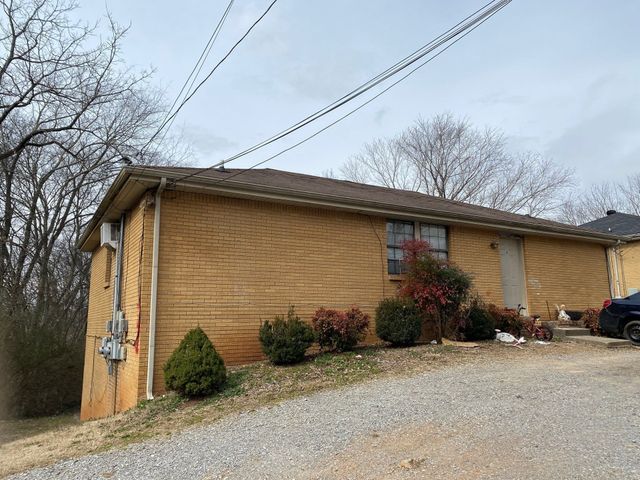 812 Bradley St Apt B, Clarksville, TN 37040