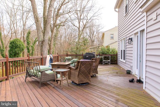 9214 TALISMAN DR, Vienna, VA 22182