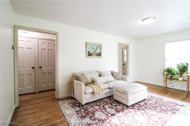 1415 Sunset Drive NE, Warren, OH 44483