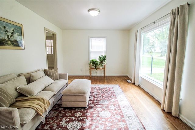 1415 Sunset Drive NE, Warren, OH 44483