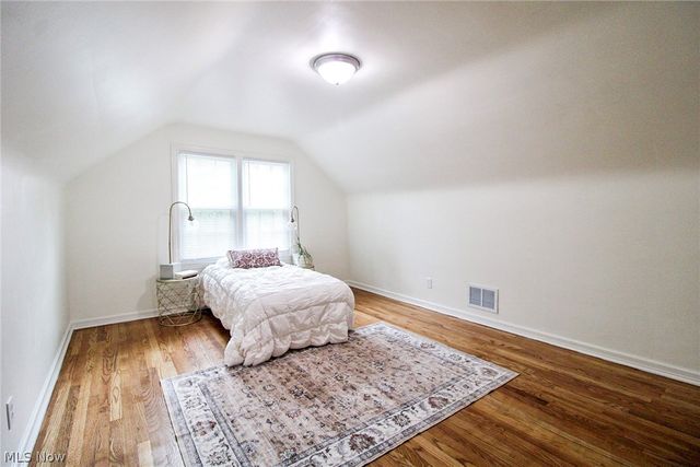 1415 Sunset Drive NE, Warren, OH 44483