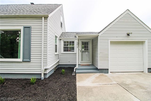 1415 Sunset Drive NE, Warren, OH 44483