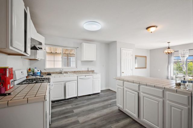 1 Appletree Lane 1, Hollister, CA 95023