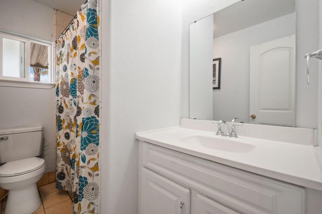 1 Appletree Lane 1, Hollister, CA 95023