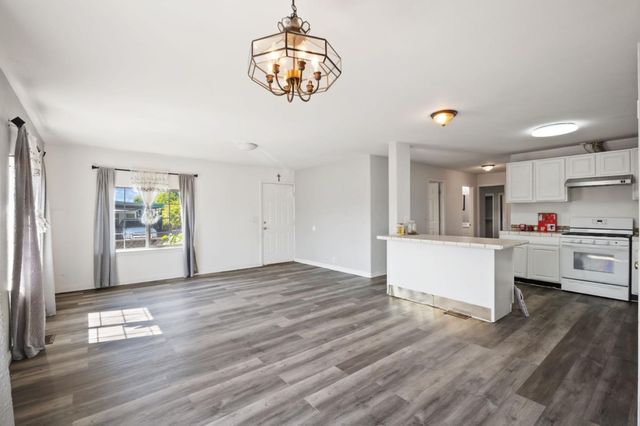 1 Appletree Lane 1, Hollister, CA 95023