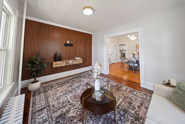 10 Elm St, South Hadley, MA 01075