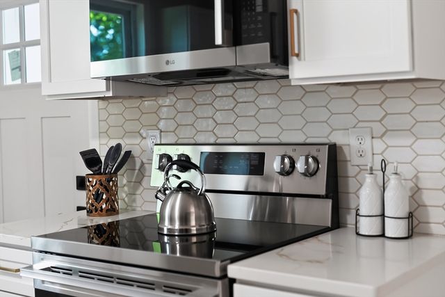 10 Elm St, South Hadley, MA 01075