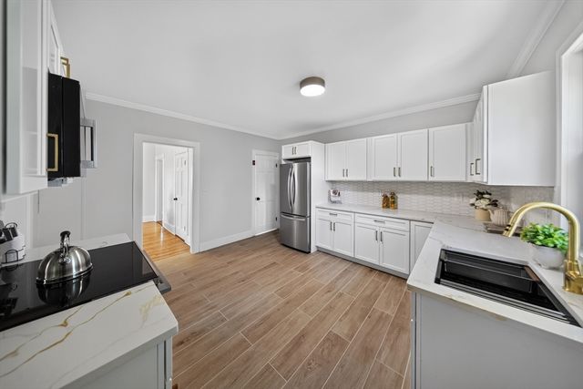 10 Elm St, South Hadley, MA 01075