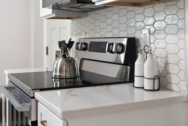 10 Elm St, South Hadley, MA 01075