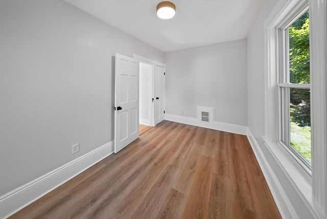 10 Elm St, South Hadley, MA 01075
